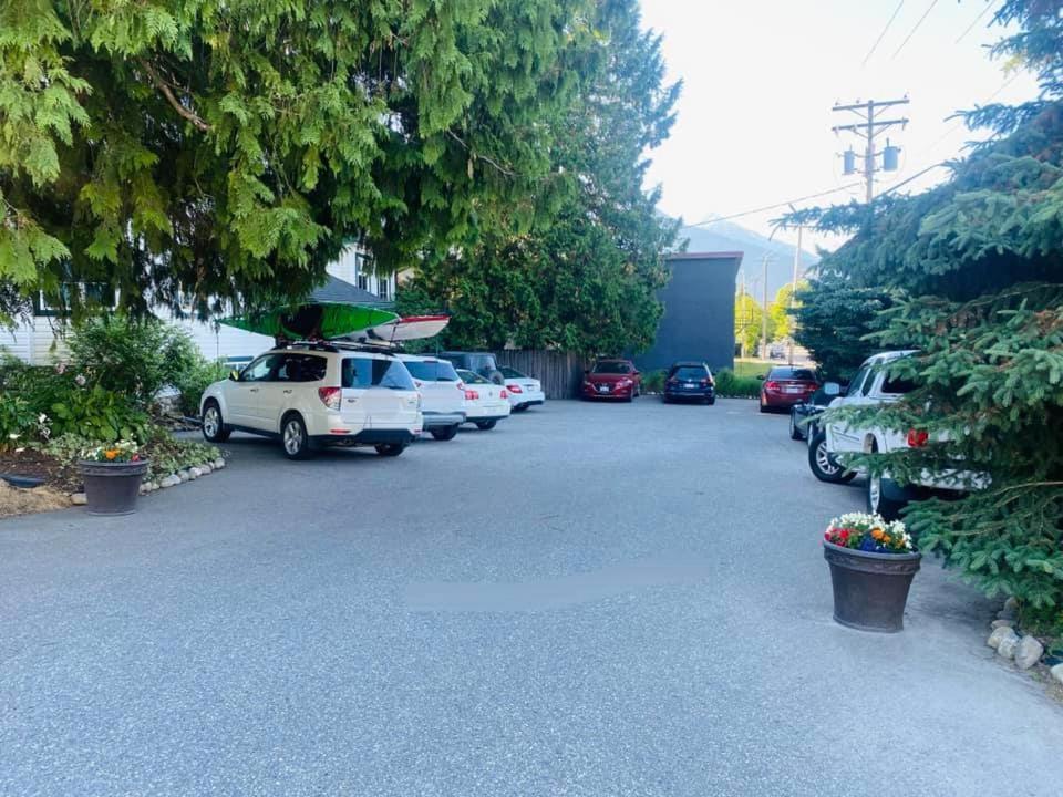 Courthouse Inn Revelstoke Ngoại thất bức ảnh