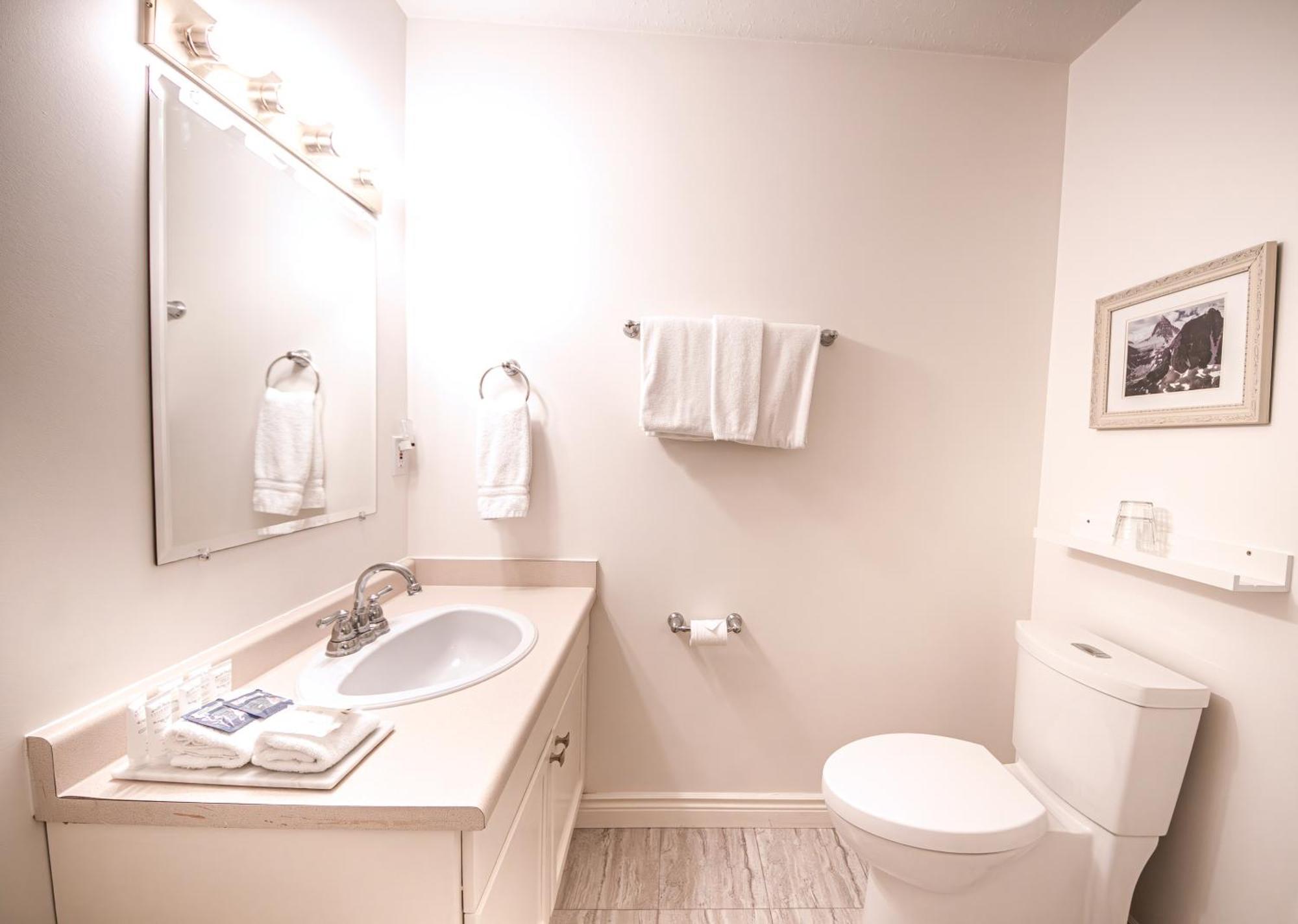 Courthouse Inn Revelstoke Ngoại thất bức ảnh