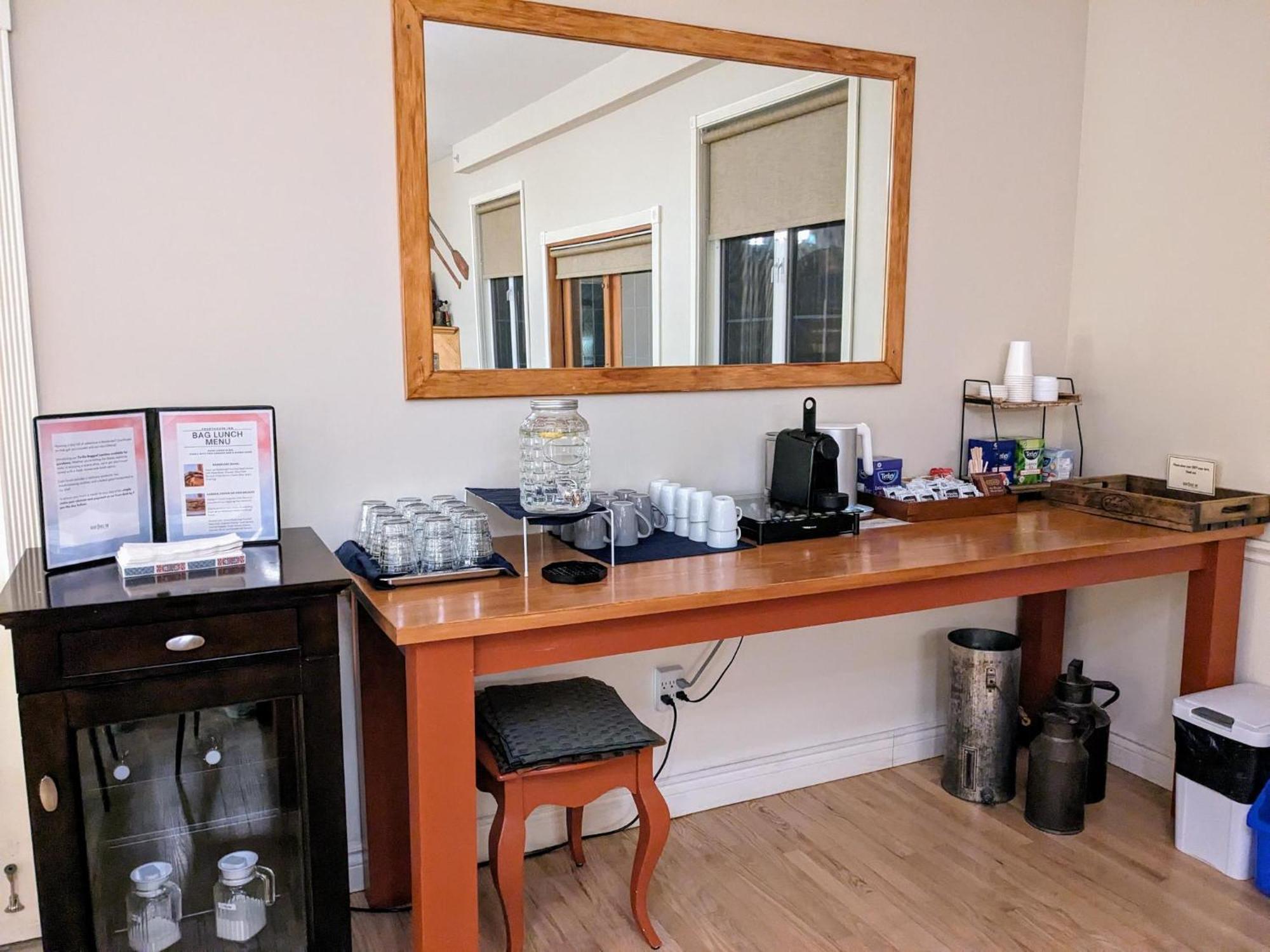 Courthouse Inn Revelstoke Ngoại thất bức ảnh